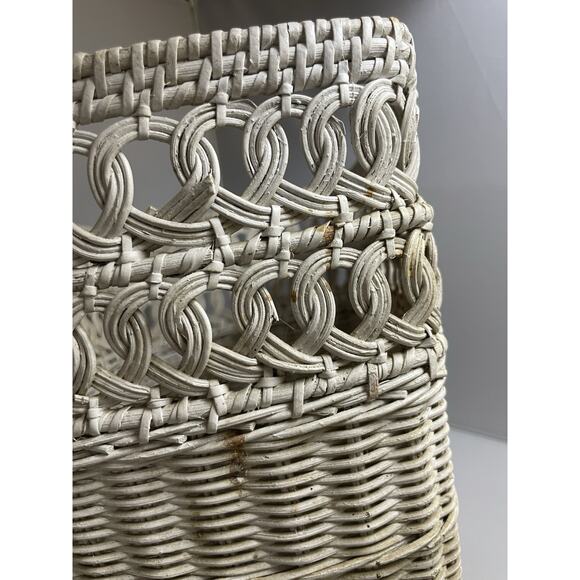 VTG White Wicker‎ Waste Basket for Plant Trash Can Shabby Rustic Basket Woven - Picture 10 of 12